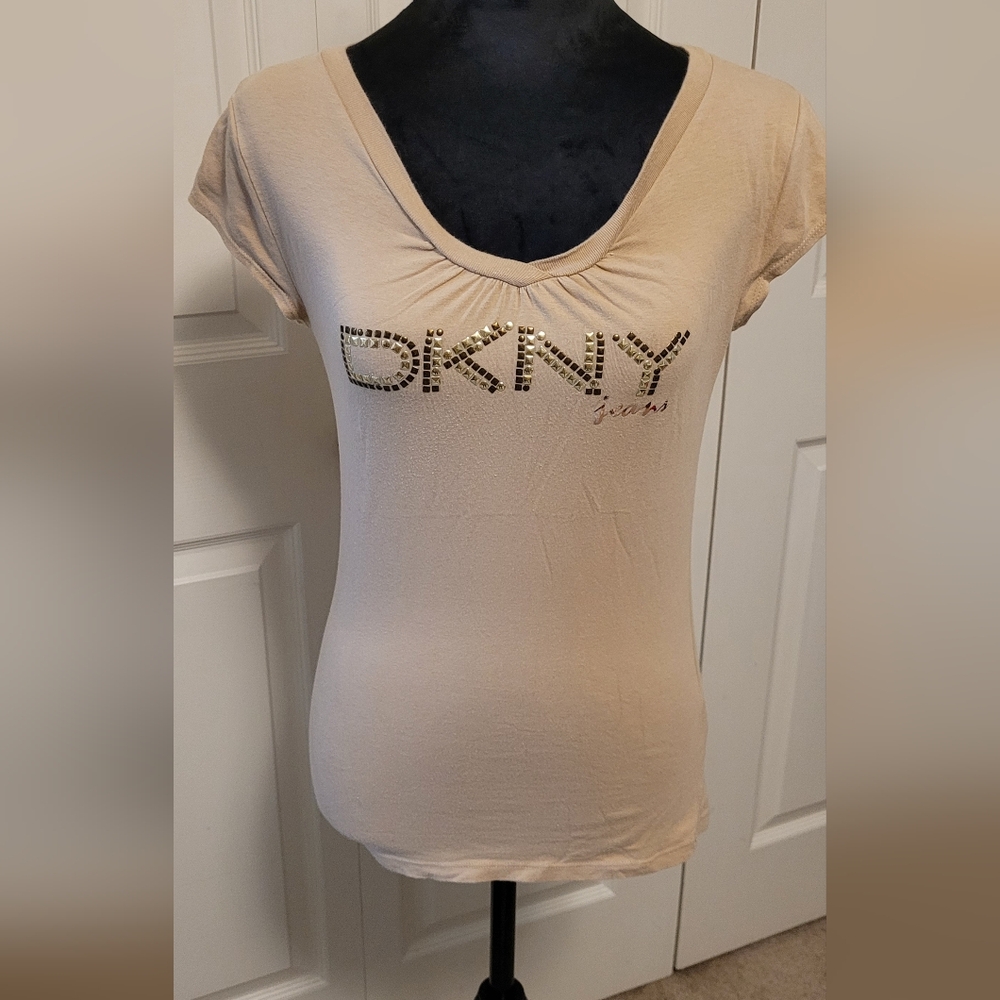 DKNY Jeans T-Shirt Tan with Gold Gem Logo Size M
